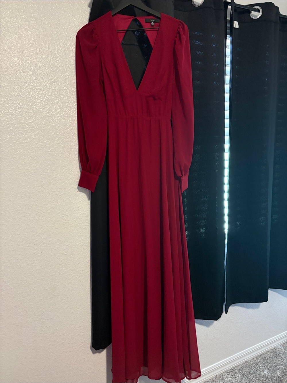 Lulu's Burgundy V-Neck Long Sleeve Maxi Dress